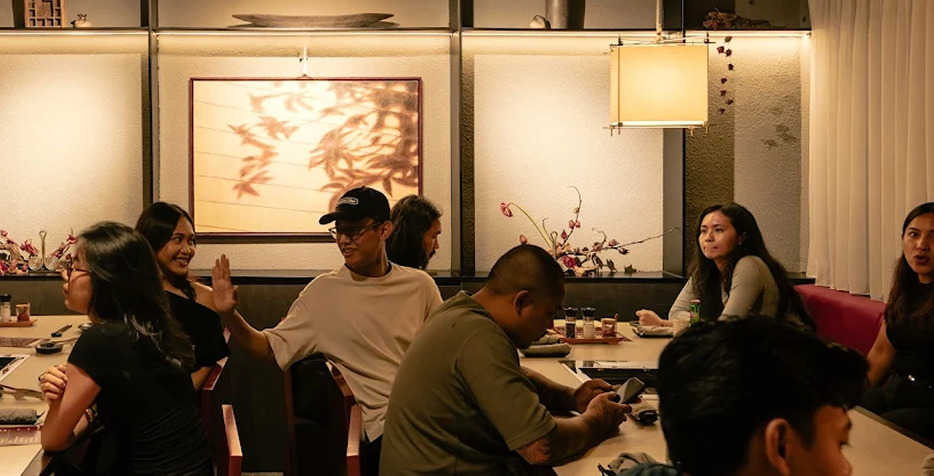 Enjoy authentic Japanese yakiniku and BBQ in Ubud. Premium meats, cozy atmosphere, and easy reservations at Raku Raku Yakiniku Bali.